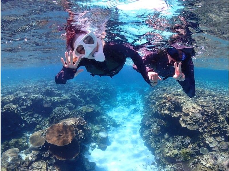 【沖縄・宮古島】八重干瀬半日シュノーケルツアー！女性ダイビングインストラクターで少人数制だから安心（水中撮影・ドローン撮影無料）の紹介画像