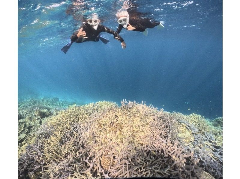 【沖縄・宮古島】八重干瀬半日シュノーケルツアー！女性ダイビングインストラクターで少人数制だから安心（水中撮影・ドローン撮影無料）の紹介画像