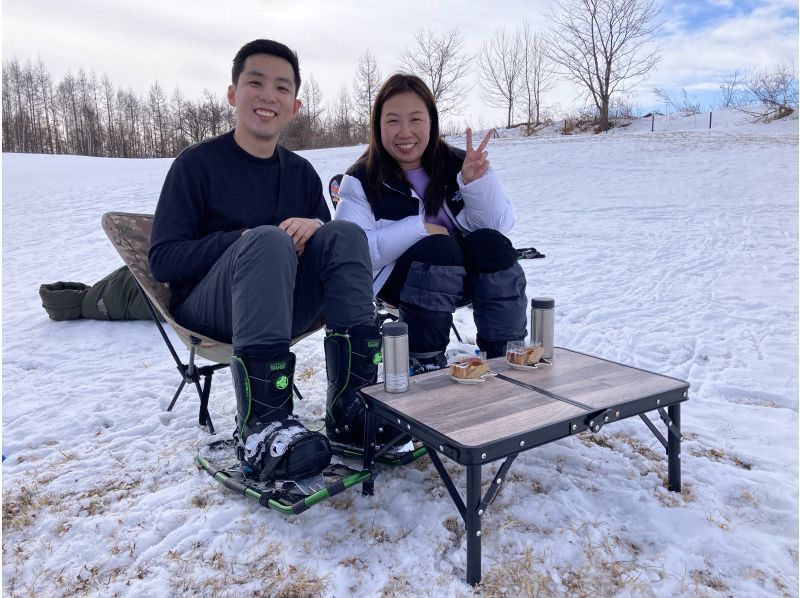 【北海道・十勝】酪農大国十勝のひろーい牧場を独り占め！スノーシューで散策〈トカニッチ・牧場スノーシュートレッキング〉の紹介画像