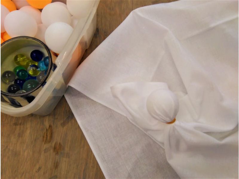 【静岡・熱海】ぐい飲みと手ぬぐい絞り染めが同時に体験できるセットコース！「ぐい吞みと藍染コース」の紹介画像