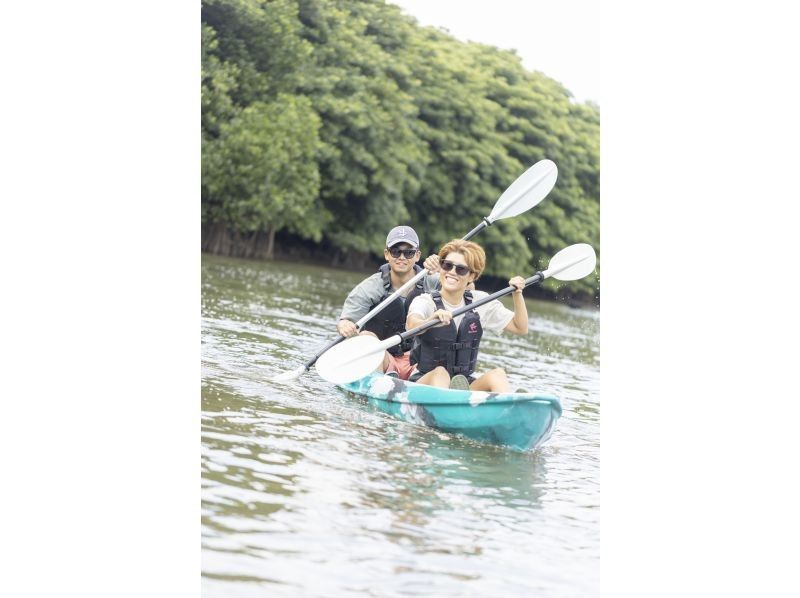 【沖縄・石垣島】島生まれ島育ち(しまんちゅ)プレゼンツ！少人数制マングローブカヤックツアー★写真データ無料！雨天時特別キャンセル無料の紹介画像