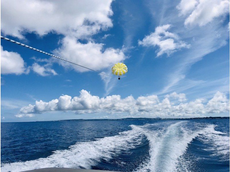 &ldquo;欣賞壯觀的景色！沖繩最長的繩索長度 200m，提供滑翔傘/免費拍攝服務！&rdquo;の紹介画像