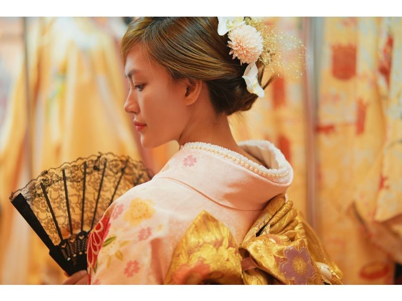 Luxurious silk kimonoの紹介画像