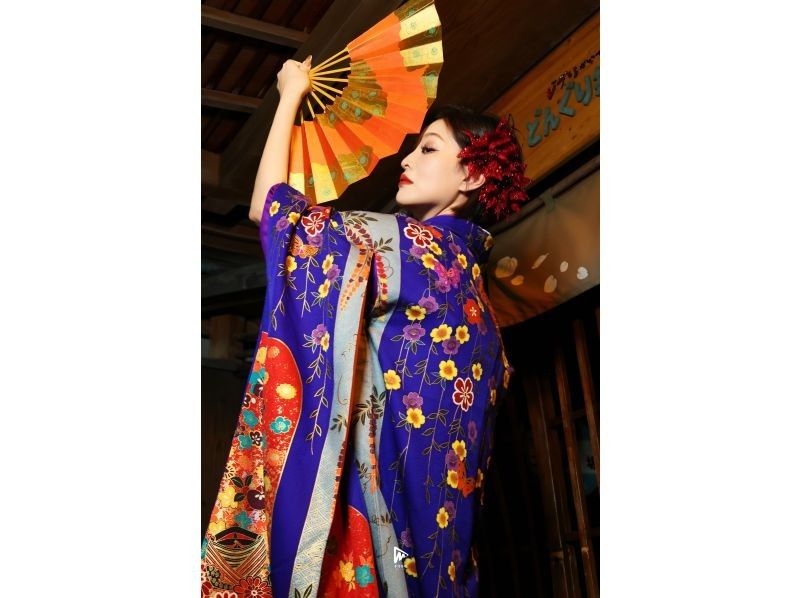 Luxurious silk kimonoの紹介画像