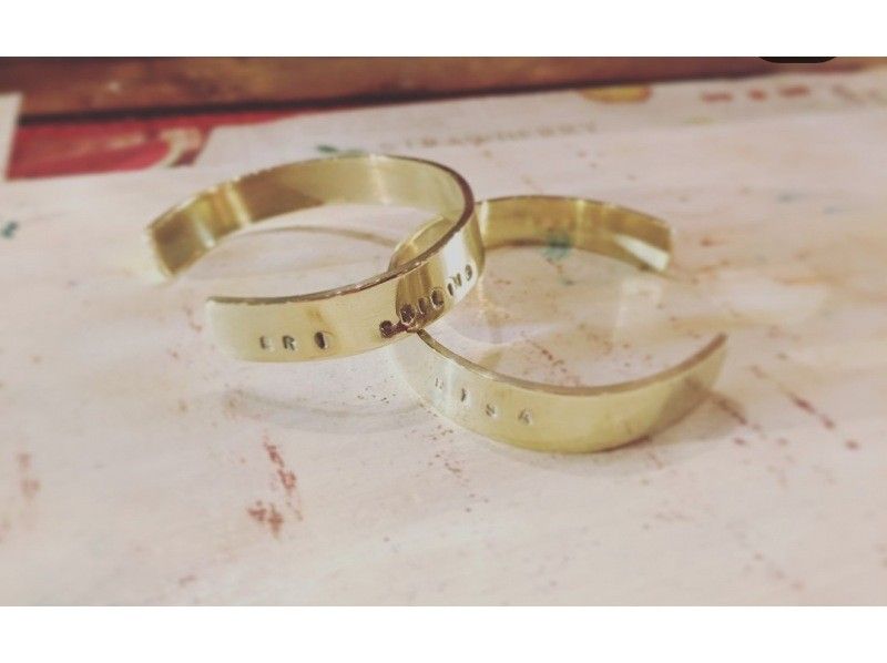 【東京・池袋】手作りブレスレット〜100%無垢の真鍮が美しく輝く「バングル作り体験」の紹介画像