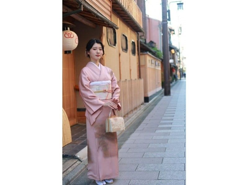 奢華訪客服飾の紹介画像