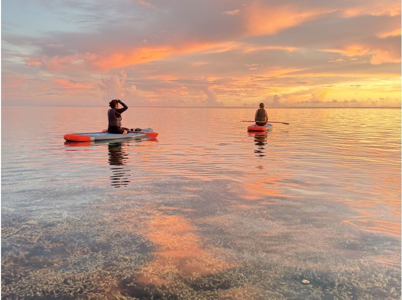 [Miyakojima - Private Rental] Relax and unwind on a quiet morning sunrise SUP tour! 《Free photos and videos included》の紹介画像