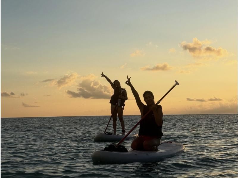 [Miyakojima - Private Rental] Sunset SUP Tour Wrapped in the Sunset! 《Photos and videos are provided free of charge》の紹介画像