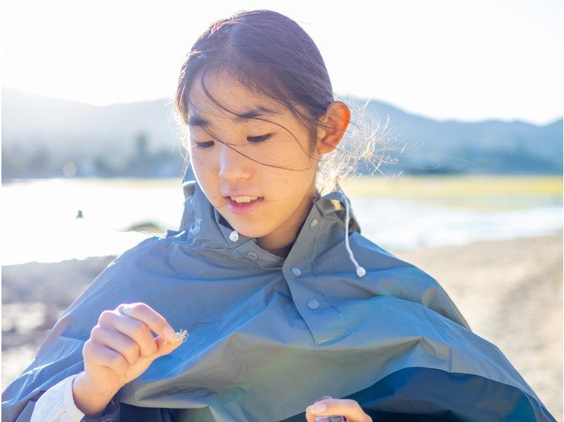 【沖縄・恩納村】早朝！歩いて行く無人島ツアー【1組限定】美しい浅瀬に広がる天然の水族館│＊水着不要＊泳がなくても！どなたでも楽しめますの紹介画像