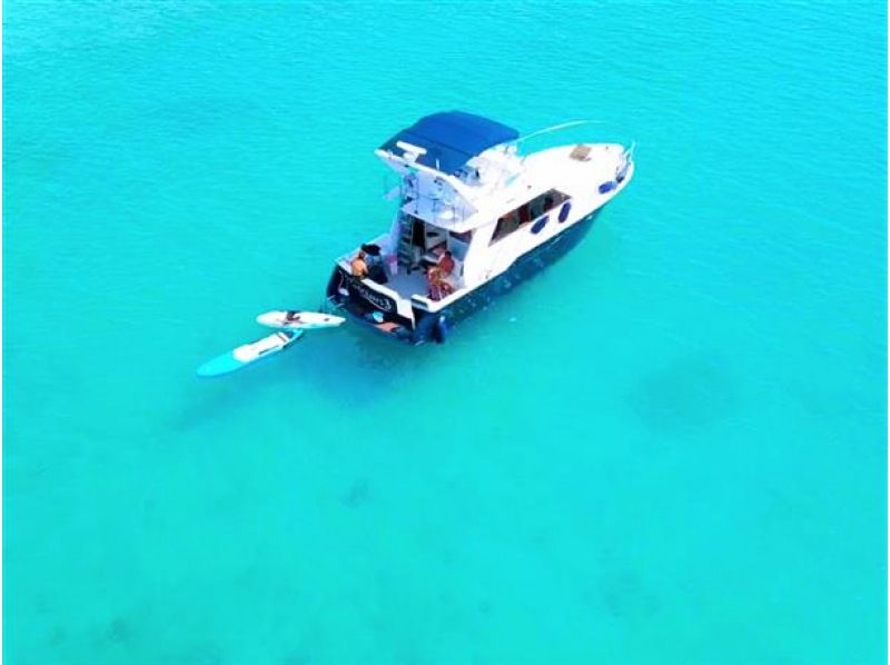 [Okinawa main island, Ikei island, Tsuken island, Kudaka island] Fully chartered cruise ship limited to one group per day Free snorkeling and SUP Optional BBQ, jet and marbleの紹介画像