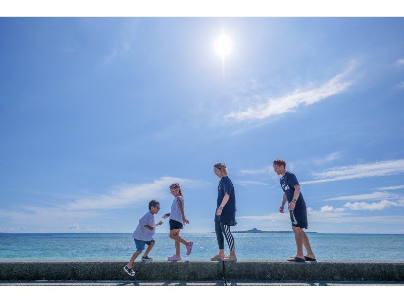 【沖縄・本部】本を作るフォトツアー ｜フクギ並木で旅の一節、あなたの物語をフォトブックにするフォトツアー【備瀬／貸切・写真データ 】の紹介画像