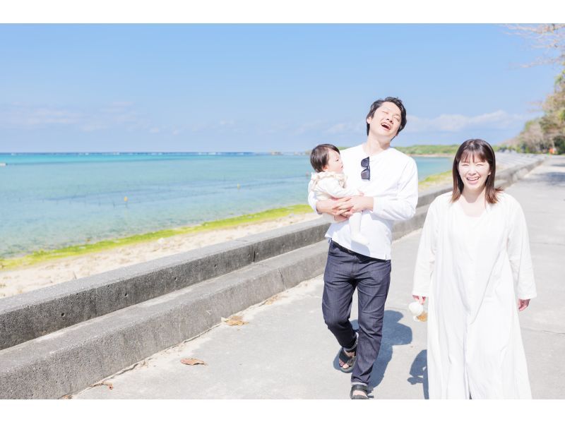 【沖縄・本部】本を作るフォトツアー ｜フクギ並木で旅の一節、あなたの物語をフォトブックにするフォトツアー【備瀬／貸切・写真データ 】の紹介画像