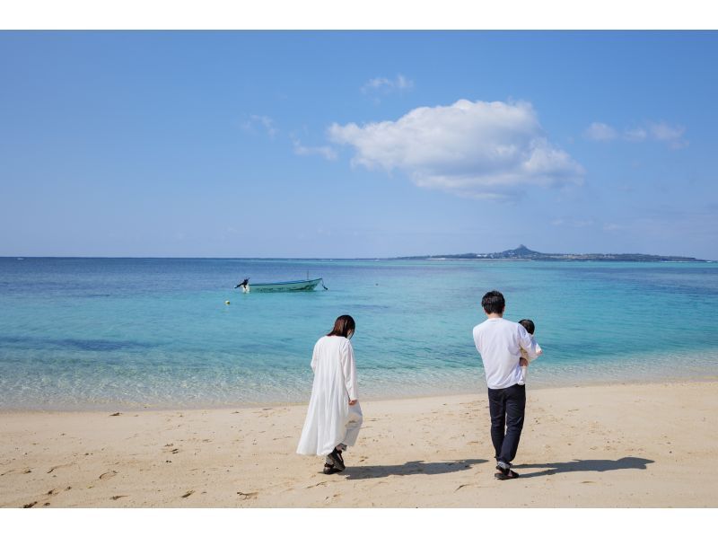 【沖縄・本部】本を作るフォトツアー ｜フクギ並木で旅の一節、あなたの物語をフォトブックにするフォトツアー【備瀬／貸切・写真データ 】の紹介画像