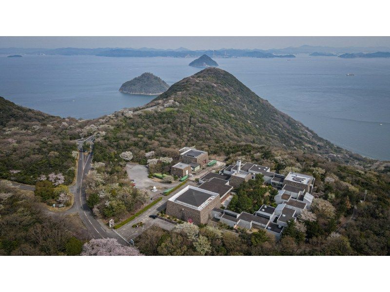 【香川県・高松】― 丹下健三ゆかりの名建築と瀬戸内建築美をめぐるコース ―の紹介画像