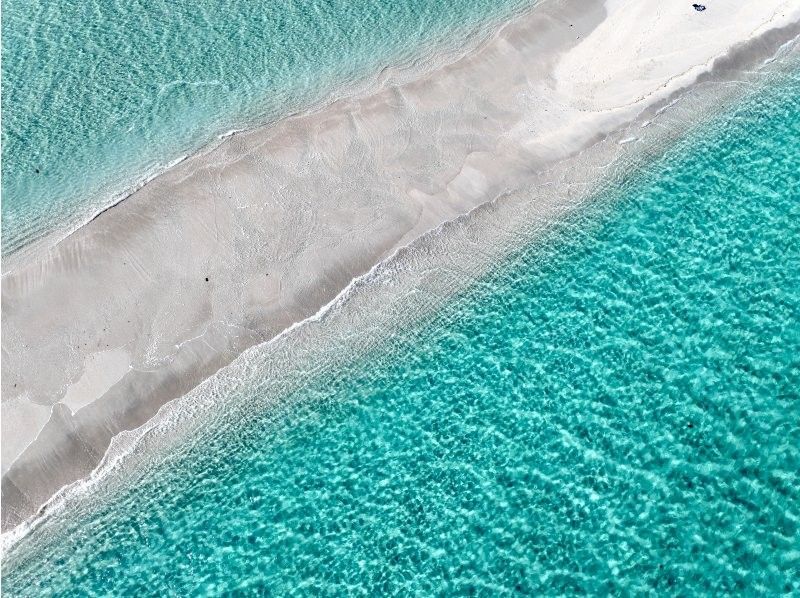 【미야코 섬 / 송영 가능】 유니의 해변 상륙 크루즈 상급 보트에서 우아하게 원 랭크상의 여행 (만족도 ◎) 드론도 하이 스펙 촬영, 화장실. 어린이 할당の紹介画像