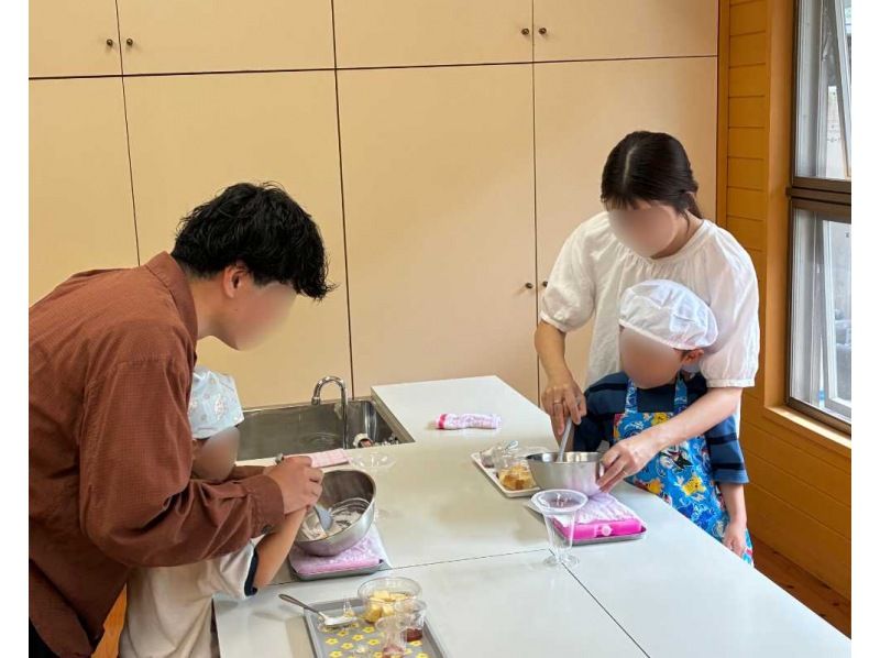 【静岡・静岡市】冷凍苺で作る親子スイーツ体験教室＜未就学児コース＞の紹介画像