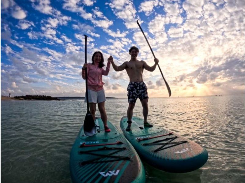 【宮古島/夕方】1.5時間！半額以下のOPENセール中！☆ 茜色に染まるSUPクルージング・当日予約OK！《写真データ無料プレゼント》の紹介画像