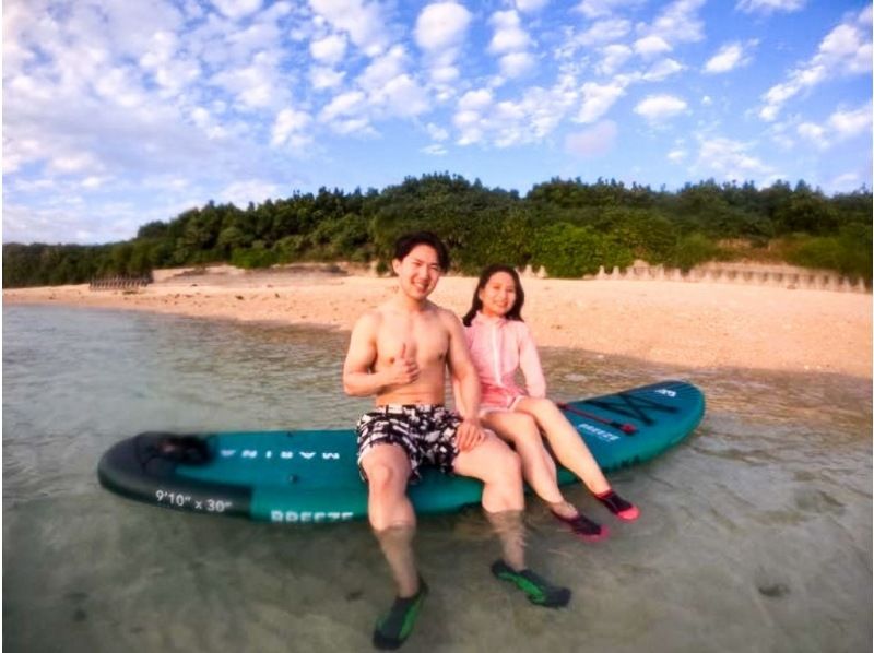 【宮古島/夕方】1.5時間！半額以下のOPENセール中！☆ 茜色に染まるSUPクルージング・当日予約OK！《写真データ無料プレゼント》の紹介画像