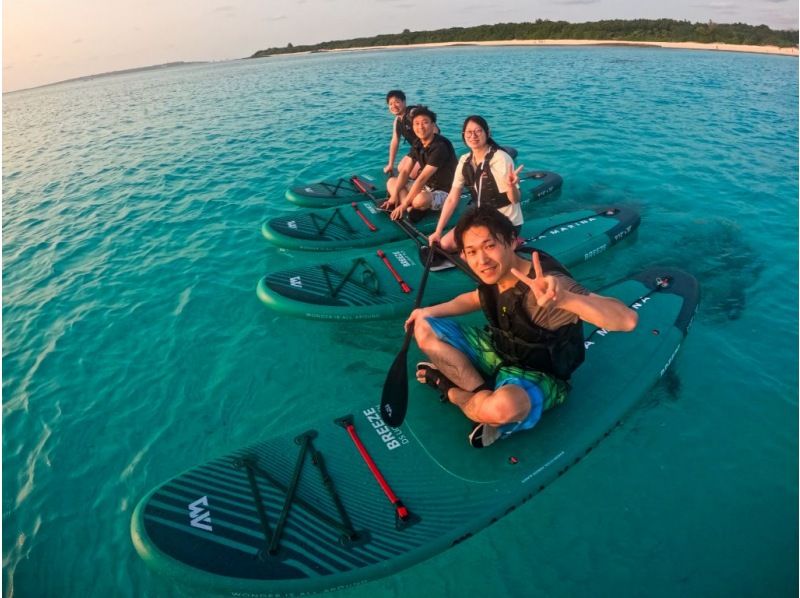 【宮古島/夕方】1.5時間！半額以下のOPENセール中！☆ 茜色に染まるSUPクルージング・当日予約OK！《写真データ無料プレゼント》の紹介画像
