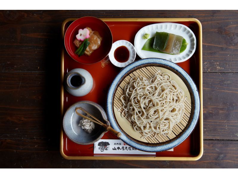 【大人限定】和カンジキで巡る旧下野街道スノートレッキング＆大内宿の伝統「くるみそば」ランチ付｜会津盆地を一望する絶景と歴史体験の紹介画像