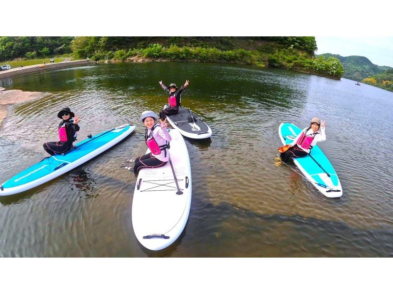 【広島・三次】自然の中で挑戦とリラックス〈湖上SUP体験／半日コース(Level1)〉お子様・未経験者OK・広島西風新都から車で1時間の紹介画像