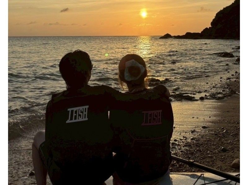 【夕日No.1】感動サンセットSUP《冬は濃いオレンジ色に染まる》の紹介画像