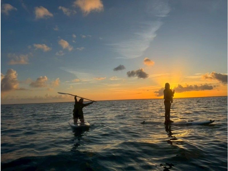 【夕日No.1】感動サンセットSUP《冬は濃いオレンジ色に染まる》の紹介画像
