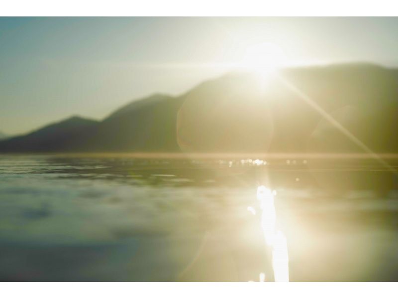 [Yamanashi, Lake Saiko] 60-minute plan: 2025 New Year's Eve HOBIE BASE SAIKO Sunset Cruiseの紹介画像