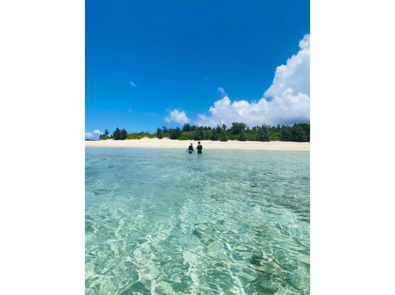 【沖縄・うるま市・浜比嘉島】★無人島散策・海水浴クルーズの紹介画像
