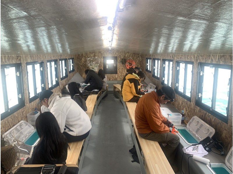 【秋田，和野】東北地區首家！僅限工作日！即使在冬季，也能在舒適的圓頂船上享受一整天的胡瓜魚釣魚體驗の紹介画像
