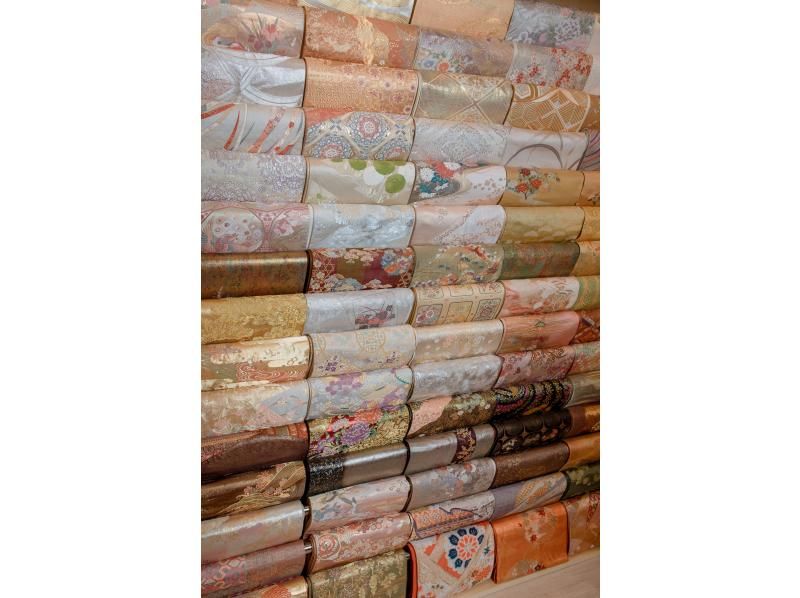 【东京，浅草】纯真丝小纹毯出租 - 100% 真丝，触感和光泽都无比奢华！尽享高级都市漫步体验。无需携带任何物品！欢迎女士光临！の紹介画像