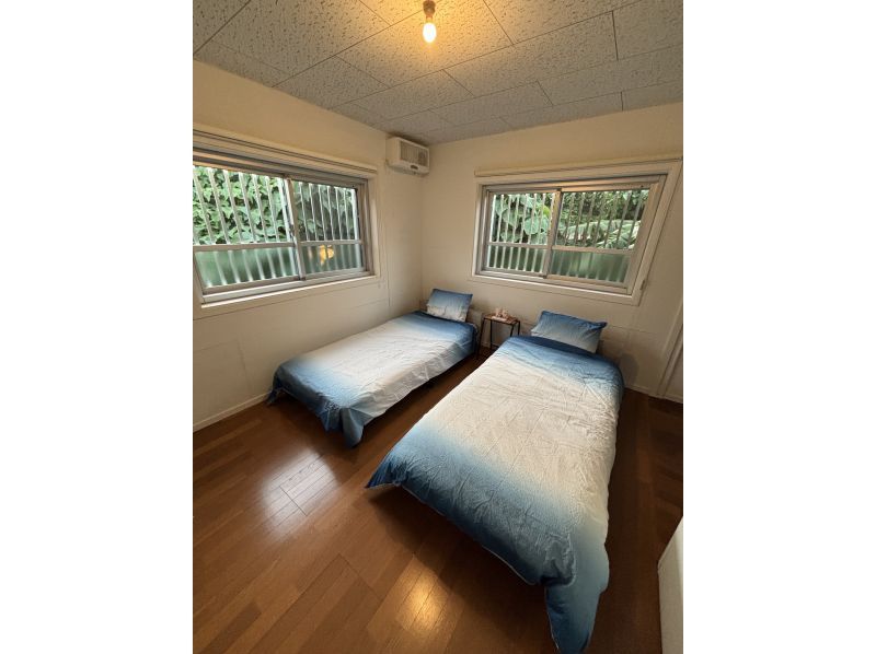 【沖縄・恩納村】初心者大歓迎！！ボートで行く！沖縄県有名スポット「青の洞窟」体験ダイビング！！２名様までツアー当日宿泊無料キャンペーン中！の紹介画像