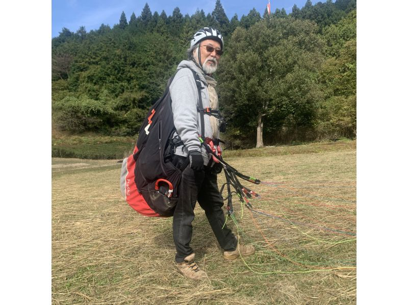 【埼玉県・ときがわ町】還暦から始めるパラグライダーコース　還暦！！今こそ空飛ぶ夢を叶えよう！人生これから、楽しい「空」が待ってます。の紹介画像