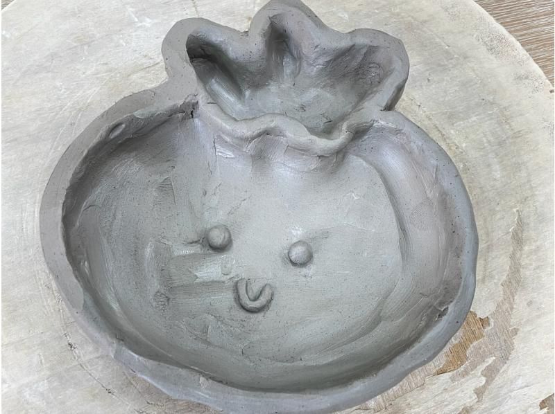 [3-minute walk from Honmachi Station on the Midosuji Subway Line in Osaka] Touch the clay and create your own unique pottery ☆ Beginners welcome ♪ Hand-formed pottery experience [Starting from April]の紹介画像