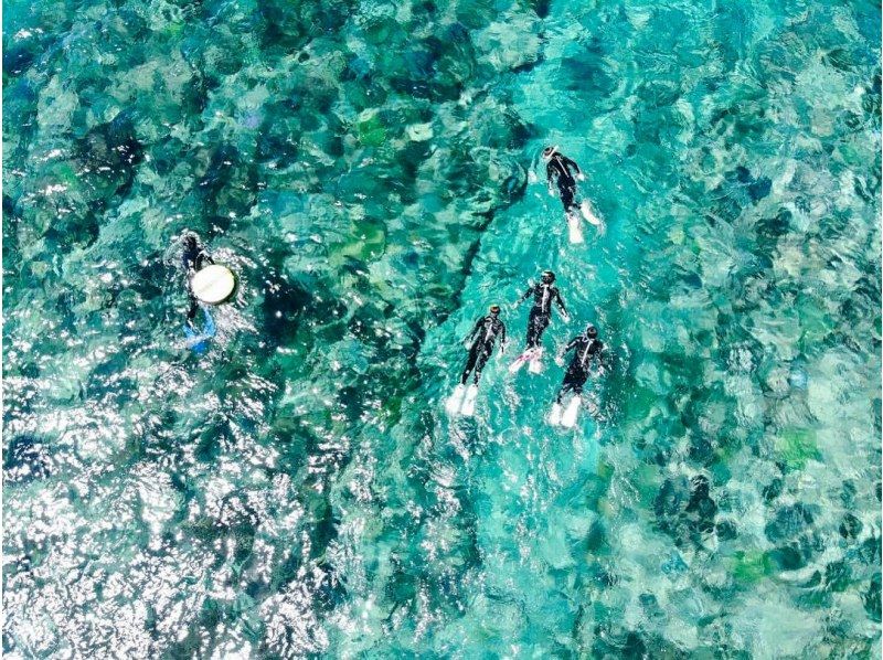 【那覇から送迎込み】青の洞窟シュノーケリング体験！撮影、ドローン撮影も無料！の紹介画像