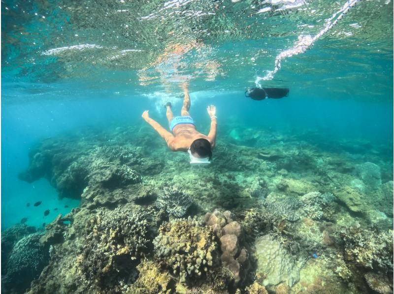 【那覇から送迎込み】ビーチでシュノーケリング体験！（青の洞窟など）追加料金なし！お一人様も大歓迎♡撮影、ドローン撮影も無料！の紹介画像