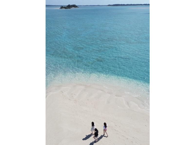 【宮古島・貸切】幻の島ユニの浜 SUP上陸ツアー！当日予約OK！《写真・動画は無料プレゼント》の紹介画像