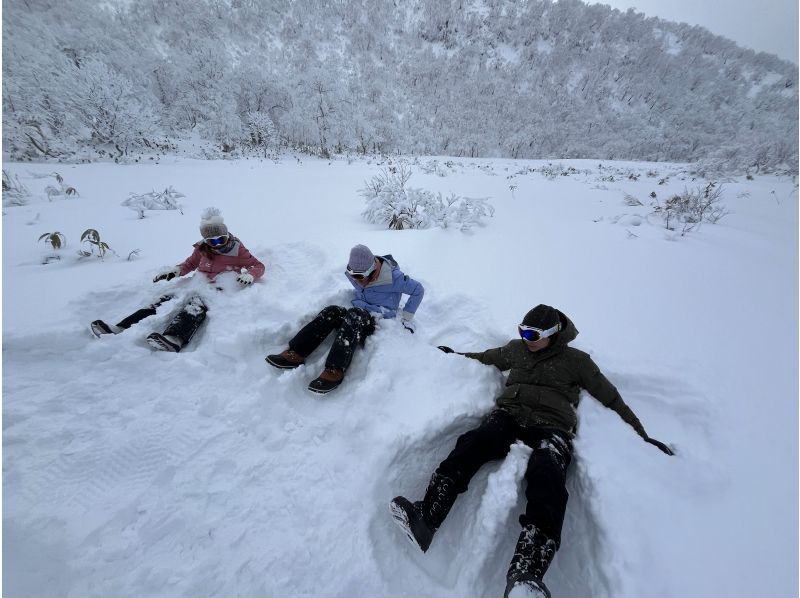 【洞爺・壮瞥・２時間】空と雪景色が出会う、天空のオロフレスノーシュー体験！小学生から参加可能・初心者大歓迎・写真データは無料プレゼント付♪の紹介画像