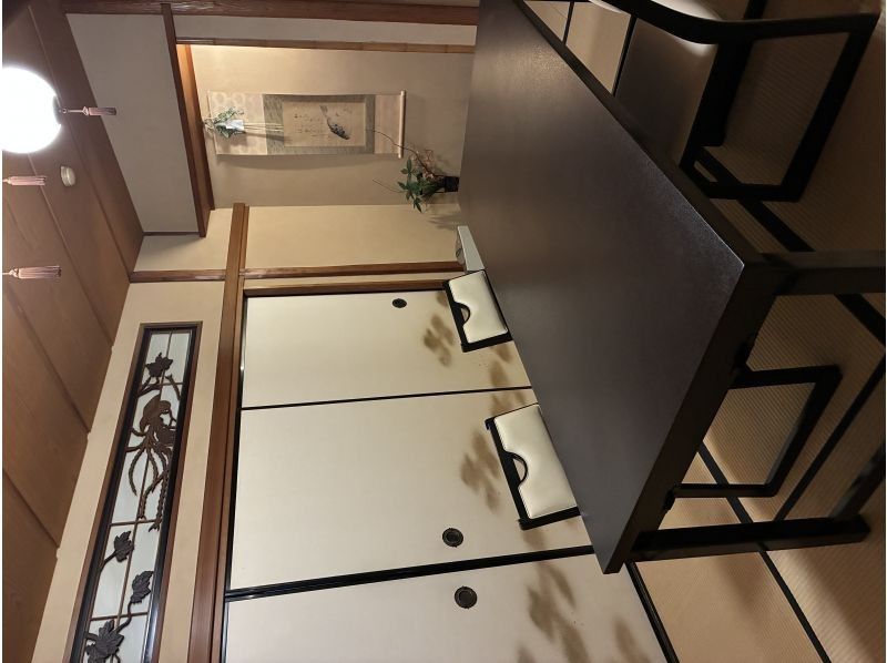 【浅草・完全貸切】文化ガイドと巡る浅草散策＆名門料亭での会席ランチ・芸者演舞・投扇興体験（4〜8名様）の紹介画像