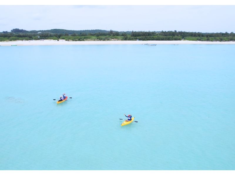 【与論島】☆百合ヶ浜にカヤックで渡る！ ☆綺麗な海とフォトジェニックな写真が撮れる ☆与論島のマリンアクティビティの老舗のコピーの紹介画像