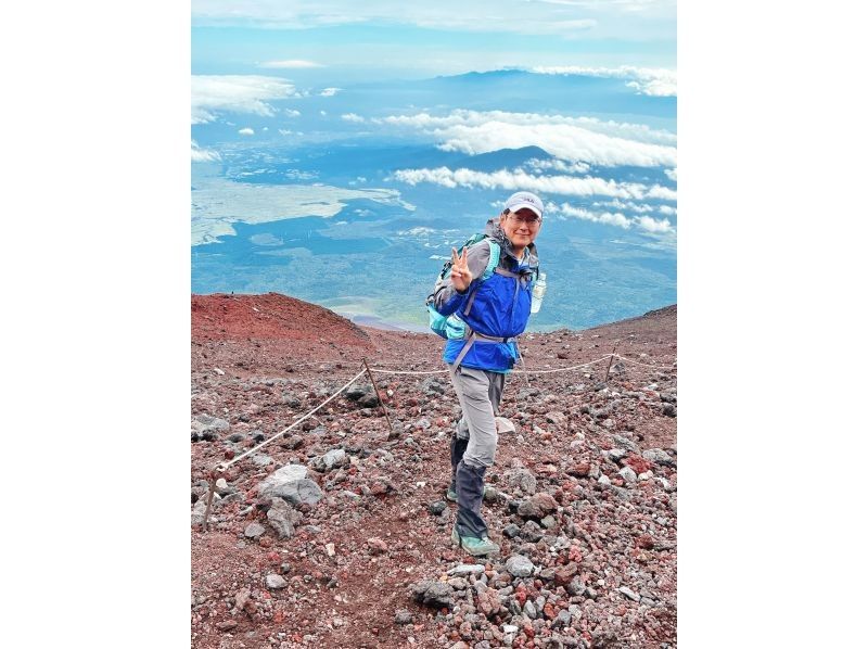 [Mikuni, Fukui] From the quiet promenade to the best spot on the cliffs - A walk with a nature guide to the truly spectacular Tojinboの紹介画像