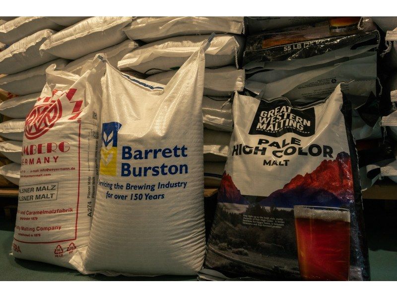 【秋田・秋田市】＜醸造所見学＆ビール飲み放題＆お土産付き!＞醸造所見学の後は直営レストランでのビール飲み放題！の紹介画像