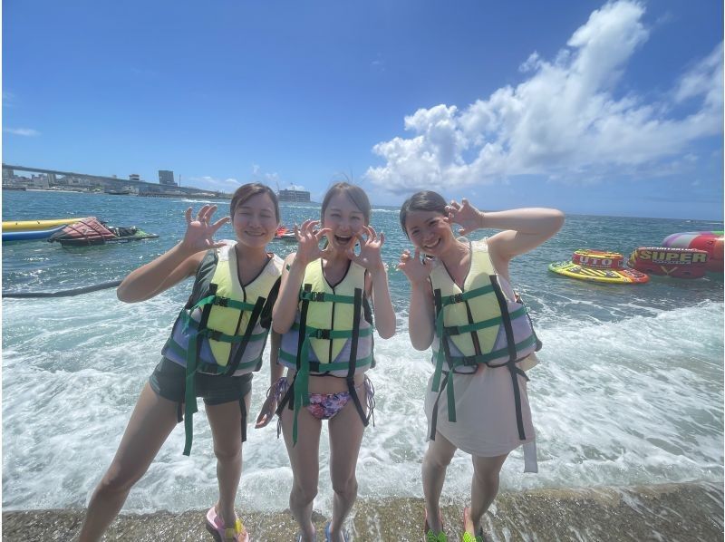 【沖繩宜野灣 / 2小時套餐】暢玩全縣最大的12種水上運動項目，以及無限次浮潛の紹介画像