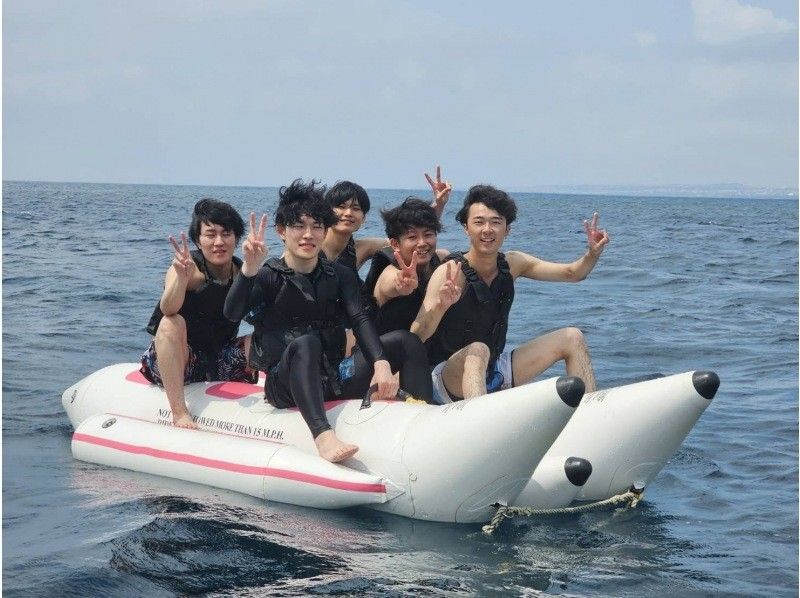 【沖繩宜野灣 / 2小時套餐】暢玩全縣最大的12種水上運動項目，以及無限次浮潛の紹介画像