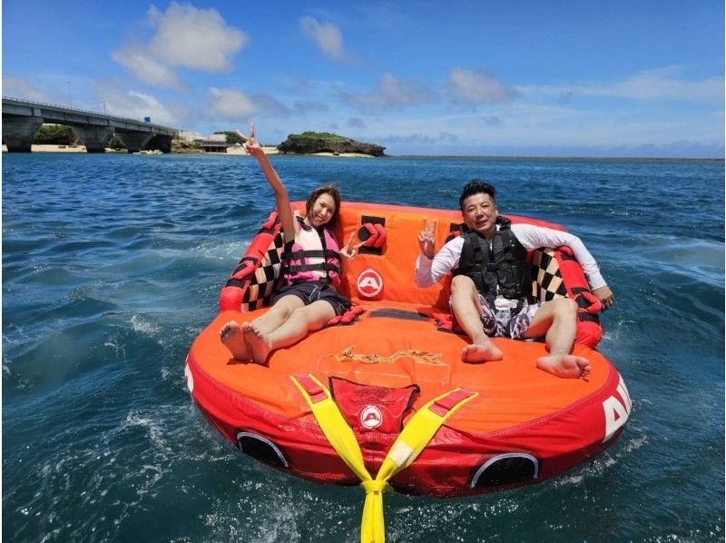 【沖繩宜野灣 / 2小時套餐】暢玩全縣最大的12種水上運動項目，以及無限次浮潛の紹介画像