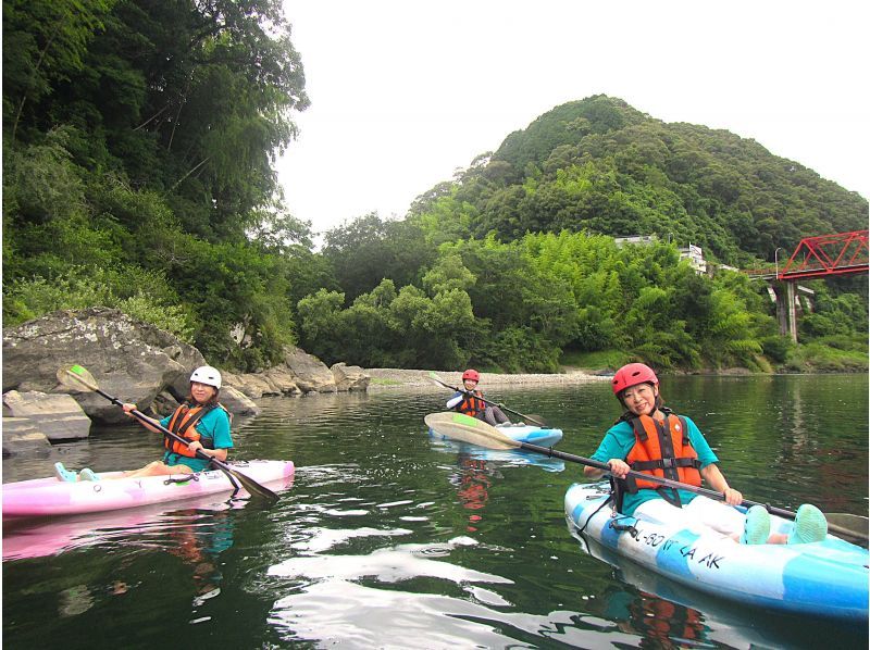 【高知・四万十・カヤック・川下り】（4月～11月）雄大な自然と四万十川を満喫！3.5㎞川下り半日コース 画像は無料DL＋ドリンク付き♪の紹介画像