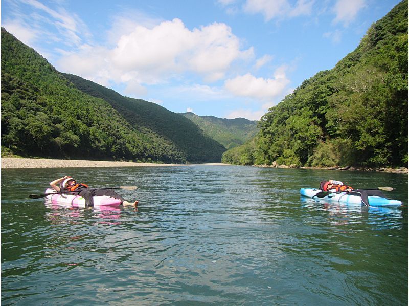 【高知・四万十・カヤック・川下り】（4月～11月）雄大な自然と四万十川を満喫！3.5㎞川下り半日コース 画像は無料DL＋ドリンク付き♪の紹介画像