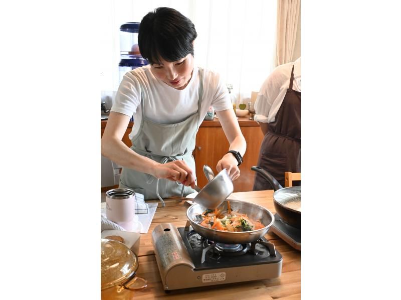 [อาคิตะ โยโคเตะ] สัมผัสประสบการณ์อาหารญี่ปุ่นดั้งเดิมที่ไม่ใส่น้ำตาลหรือน้ำมัน | คลาสสอนทำอาหารเพื่อสุขภาพที่บ้าน โดยใช้ "คาซาเนะนิ" (สตูว์แบบหลายชั้น) ซึ่งสืบทอดกันมาตั้งแต่สมัยเอโดะの紹介画像