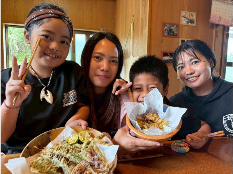 "Northern Okinawa Island" Survival Mission Tour! A packed tour that includes jungle food hunting, fishing, and fire-making pizza making. Recommended for children and families.の紹介画像