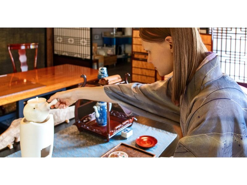 【京都・東山】一味違った茶道体験！和菓子と楽しむ煎茶道のお手前観賞（手ぶらOK・初心者歓迎）の紹介画像